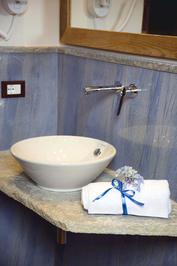 Boutique Hotel Elvezia Stresa Luaran gambar