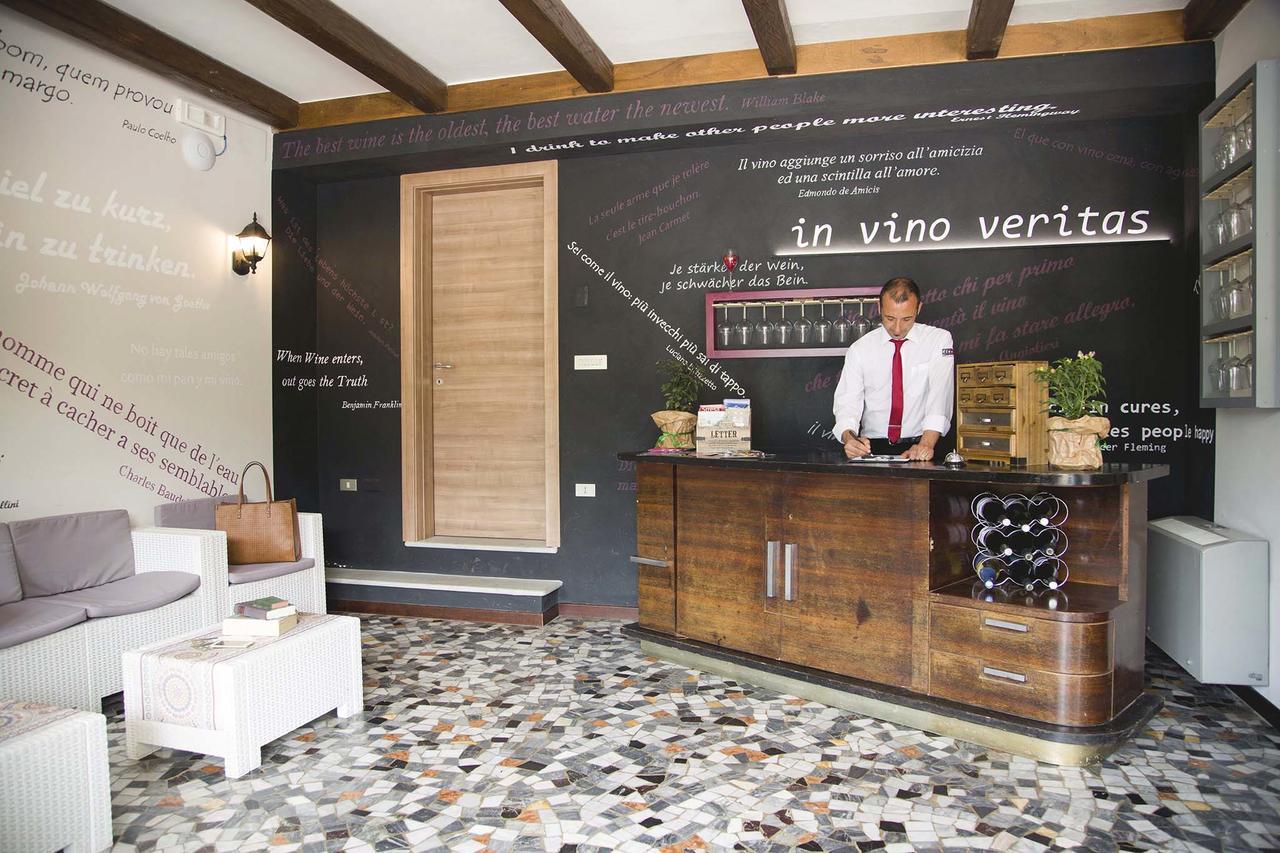 Boutique Hotel Elvezia Stresa Luaran gambar